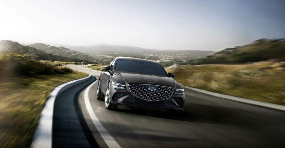 Front exterior view of Genesis G80